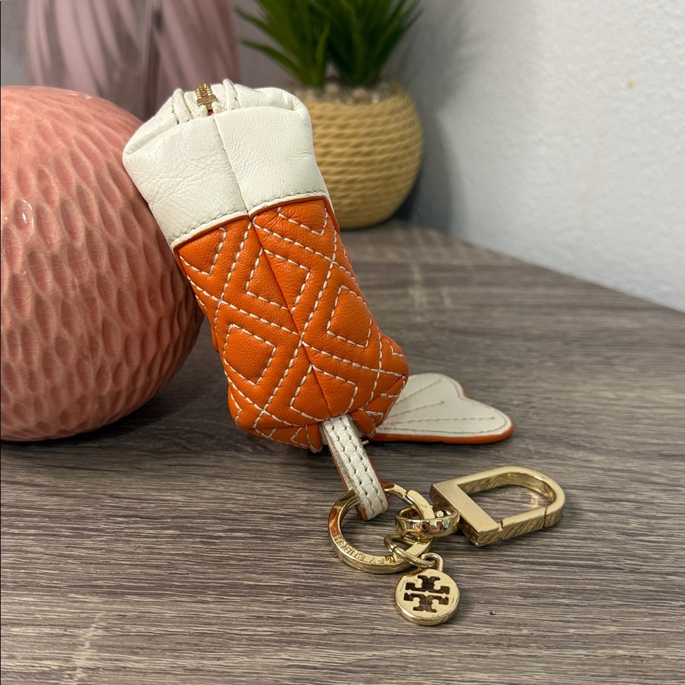 Tory Burch Whimsical Fish Coin Pouch/Key Chain - Picture 9 of 16